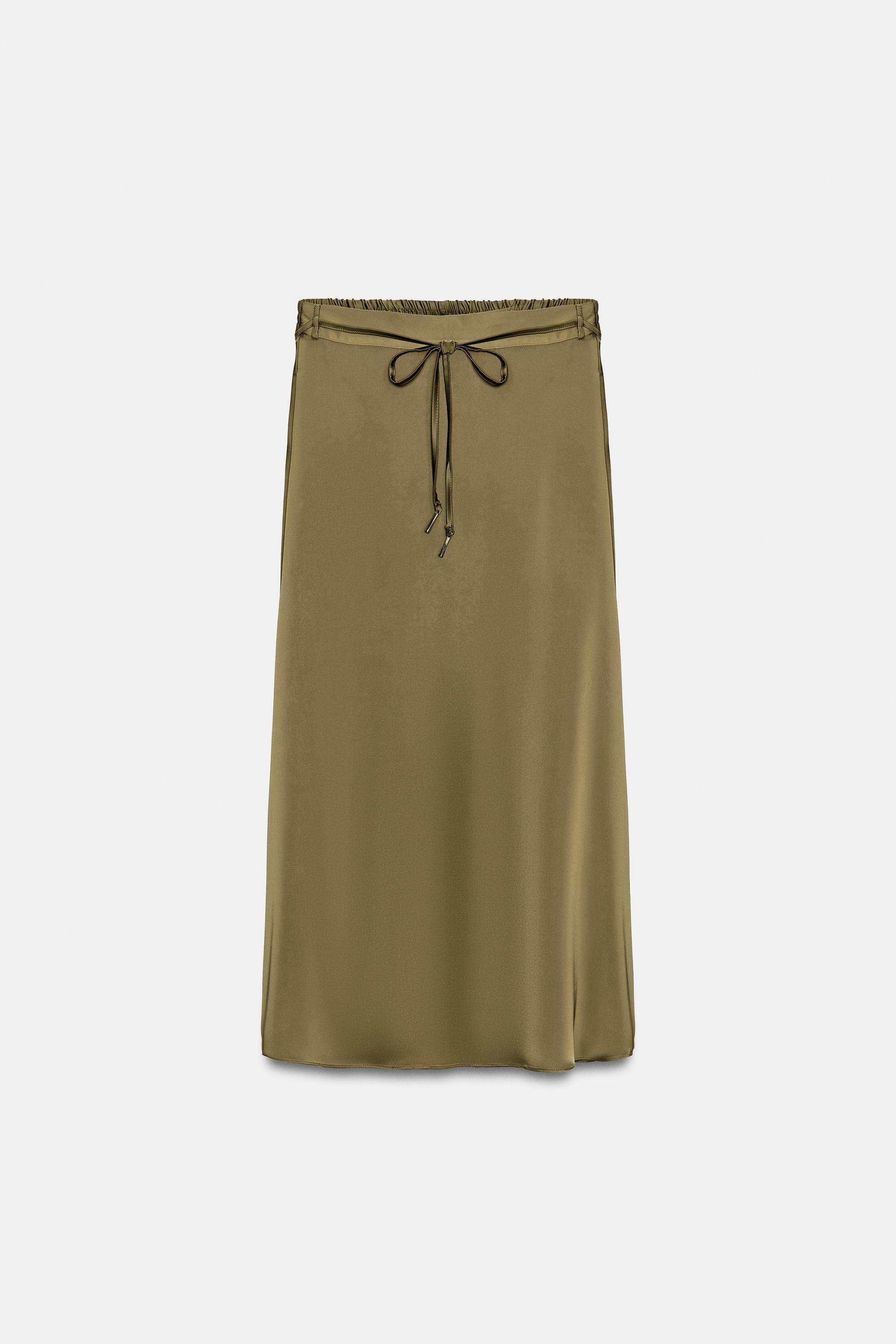 JUPE MI-LONGUE SATINÉE AVEC CEINTURE